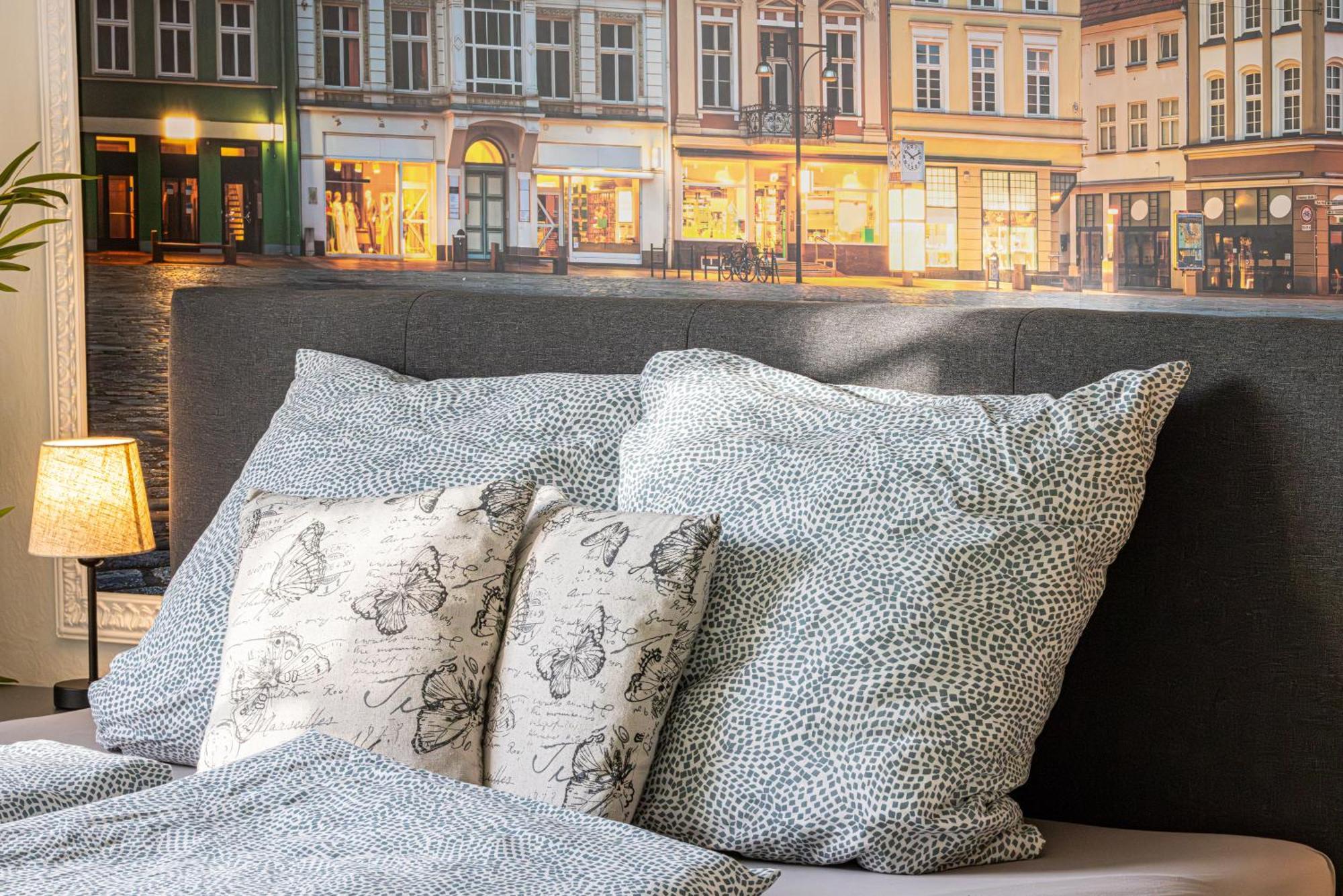 Luxus City Apartment Sauna Balkon Kueche Zentral Росток Екстериор снимка